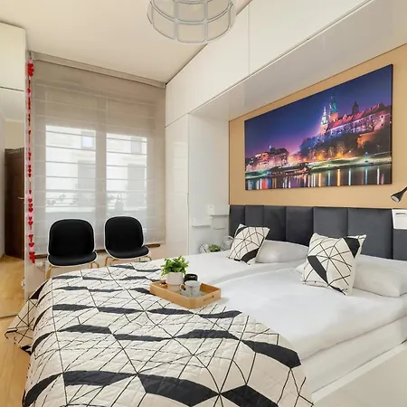 شقة Przytulny Apartament Z Parkingiem I Biurkiem Przy Kazimierzu W Krakowie By Renters
