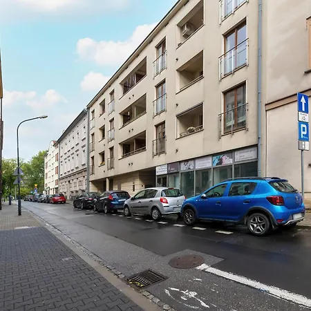 Przytulny Apartament Z Parkingiem I Biurkiem Przy Kazimierzu W Krakowie By Renters * Cracovia